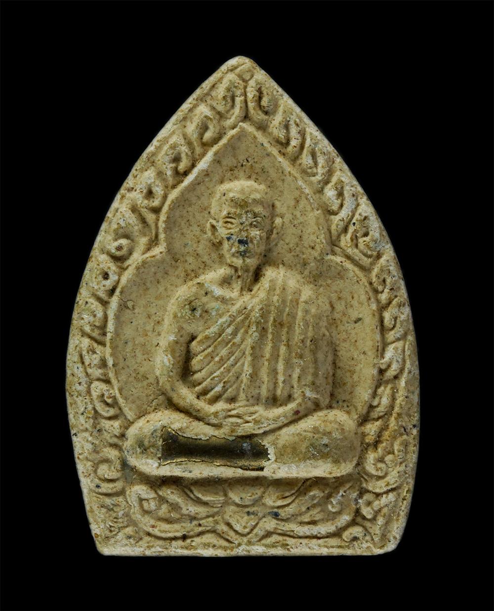 17Aug24 (310)p.jpg - พระผงพิมพ์เจ้าสัวหลวงพ่อระย้า ธมฺมทินฺโน วัดเขาวงษ์ ต.วังหิน อ.บ้านไร่ จ.อุทัยธานี เนื้อผงพุทธคุณ ผงว่าน ฝังตะกรุดสาริกาสีทอง พระเก่าสวย มวลสารดี  | https://kamulet.in.th